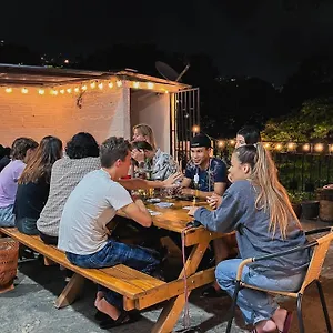 La Familia - Manila Hostel